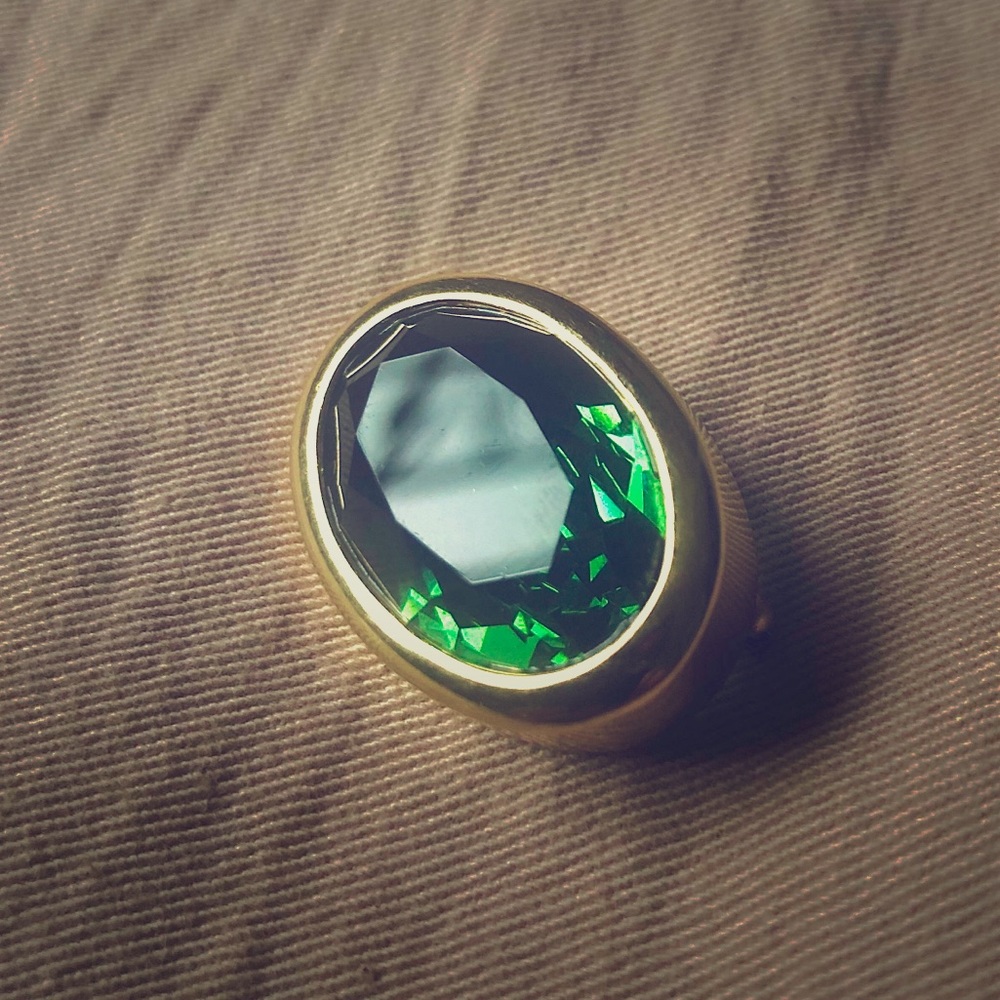 Vintage Oval Faux Emerald Crystal Pin/Brooch
